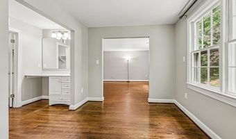 3802 IVANHOE Ln, Alexandria, VA 22310