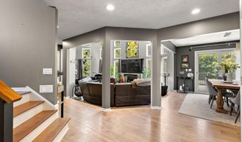 9820 Snow Pointe Dr SE, Alto, MI 49302