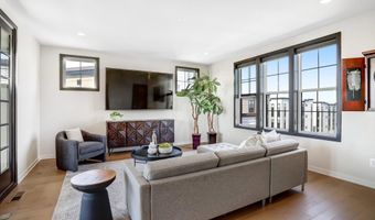 43404 FIFEVILLE Sq, Ashburn, VA 20148