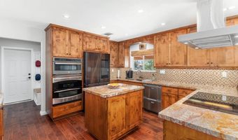 3008 N Victoria Dr, Alpine, CA 91901