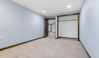 1006 NE 28th Ave, Aberdeen, SD 57401