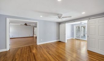 52 Clubhouse Dr, Bourne, MA 02532