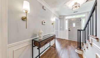 4929 Willow Crk, Woodstock, GA 30188