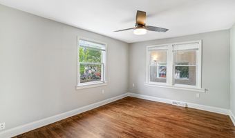 6437 HOLYOKE Dr, Annandale, VA 22003