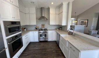 8866 Cascade Rd SE, Ada, MI 49301