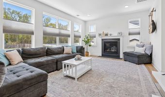 1 Melinda Ct, Bayville, NJ 08721