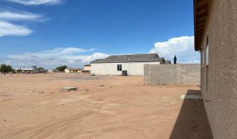 8500 W CORONADO Dr, Arizona City, AZ 85123