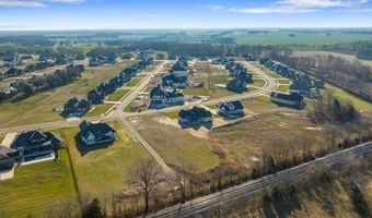 877 Mt Rainier Dr, Bowling Green, KY 42104