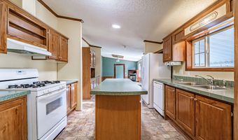 2 Windsor Dr, Alfred, ME 04002