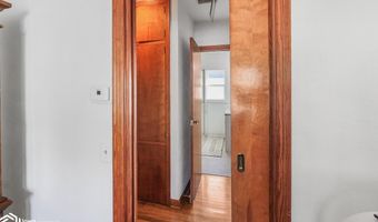320 S 2Nd St, Albia, IA 52531