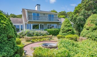 93 Harris Meadow Ln, Barnstable, MA 02630