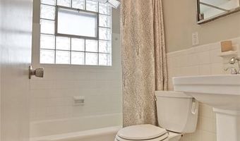 8314 Horst Dr, Affton, MO 63123