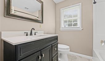 1042 Kingsway St, Alliance, OH 44601
