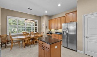 921 CLASSIC VIEW Dr, Auburndale, FL 33823