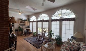 250 Weatherly Dr, Baxley, GA 31513