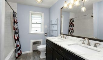 371 Northfield Dr, Bridgeport, CT 06606