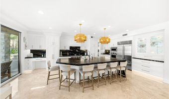 1040 S Summer Breeze Ln, Anaheim, CA 92808