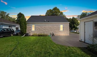 1525 N OUTAGAMIE St, Appleton, WI 54914