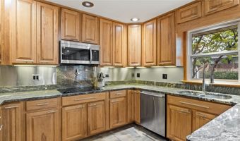 2408 Guenever Ct, Altoona, IA 50009