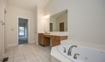 719 Clayton Corners Dr, Ballwin, MO 63011