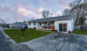 46 Bowline St, Beachwood, NJ 08722
