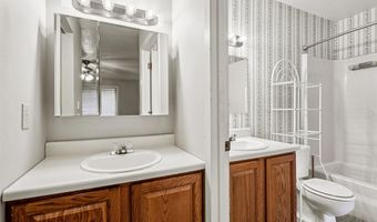 944 Sunburst Ln, Altoona, IA 50009