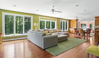 37 Magazine St, Bedford, NH 03110