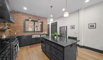 220 SE B St, Bentonville, AR 72712