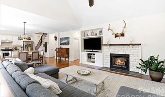 15 Quail Hollow Dr, Arden, NC 28704