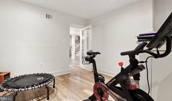 416 E ALEXANDRIA Ave, Alexandria, VA 22301