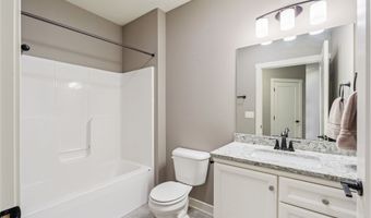 2405 3rd Ave SE, Altoona, IA 50009