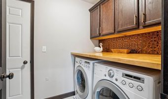 435 E Jefferson St, North Liberty, IA 52317