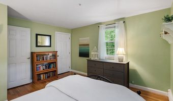 28 Lincoln Dr, Acton, MA 01720