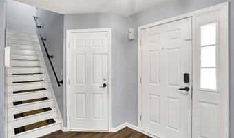 8426 Fort Sumter Dr, Indianapolis, IN 46227