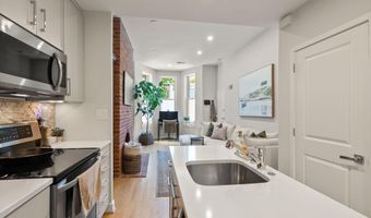 332 11TH St SE, Washington, DC 20003