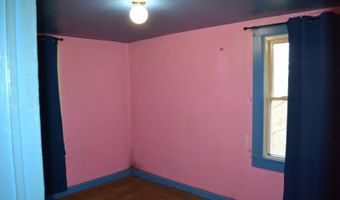 28 N. Third St, Albion, IL 62806