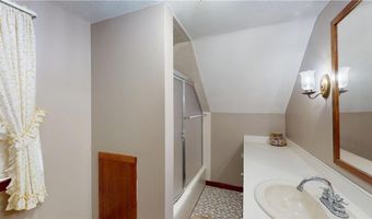 25 Phillip St, Coventry, RI 02816