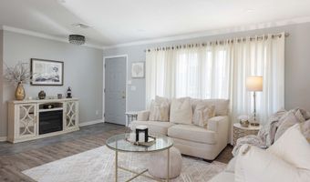 28 Birch St, Beachwood, NJ 08722