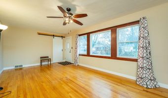 2213 Jensen Ave, Ames, IA 50010