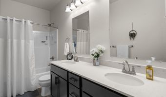 5822 ALEX RANCH Rd, Cheyenne, WY 82007