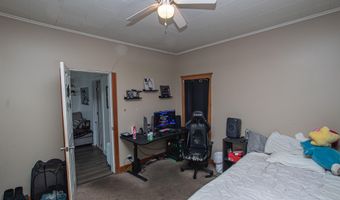 31 Dewitt St, Amsterdam, NY 12010