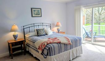 16 Amberwood Ct, Bourne, MA 02532