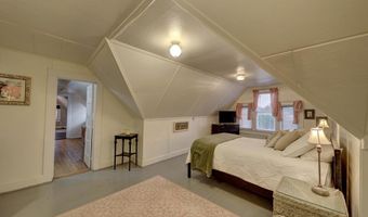 702 N 2nd St, Alpine, TX 79830