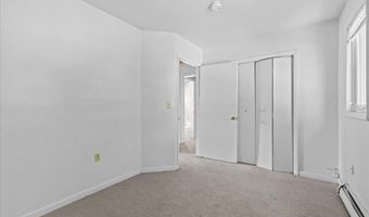 21 Hyde St 3, Burlington, VT 05401