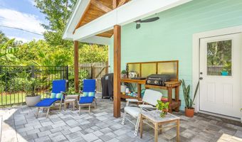121 14th St, Apalachicola, FL 32320