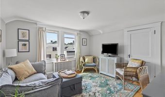 40 Webster St B, Newport, RI 02840