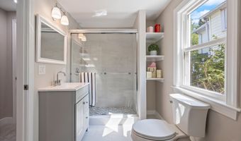 4914 22ND St N, Arlington, VA 22207