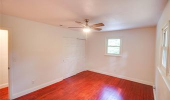 9024 Oakridge Dr, Alton, IL 62002