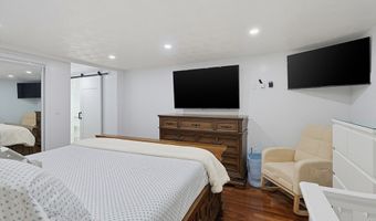 31 Hallron St, Boston, MA 02136