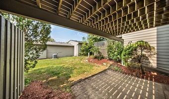 767 Skynob Dr, Ann Arbor, MI 48105